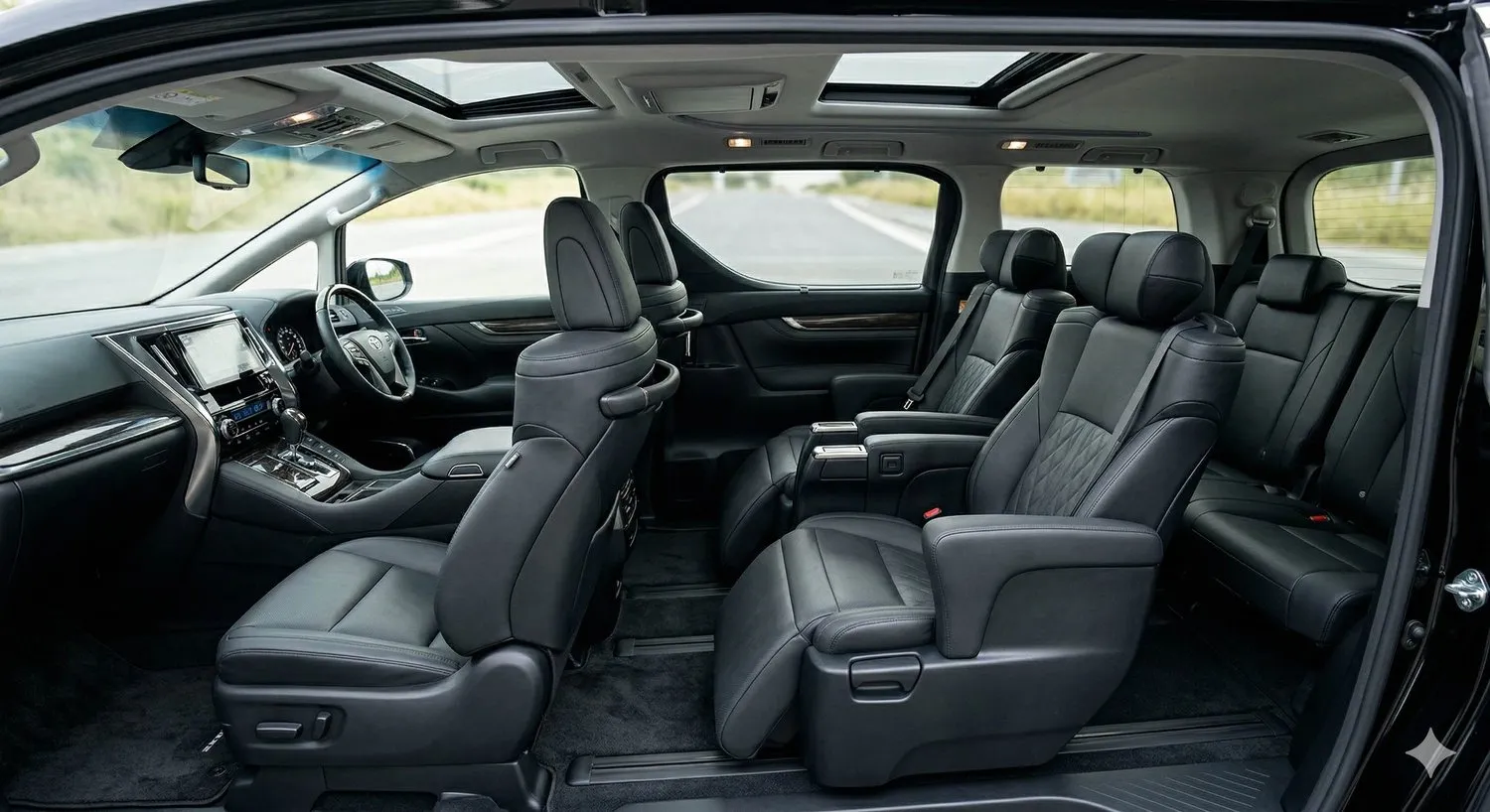 Alphard 內裝真皮座椅