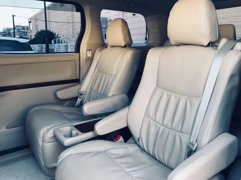 Alphard 車內細節