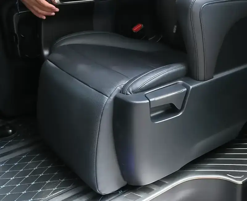 Alphard 第二排獨立座椅（實拍）