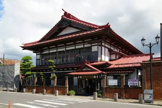 金木駅與太宰治記念館斜陽館外觀