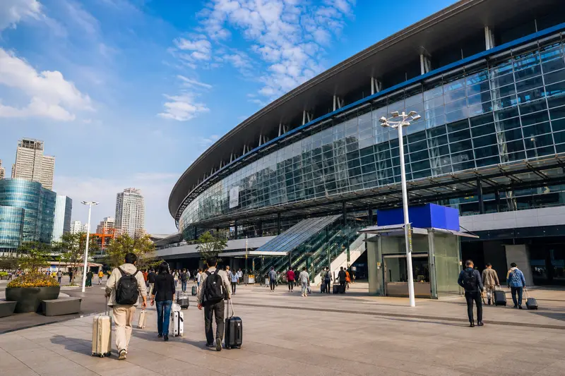 釜山駅周邊作為 KTX 與跨城市移動的重要交通樞紐。
