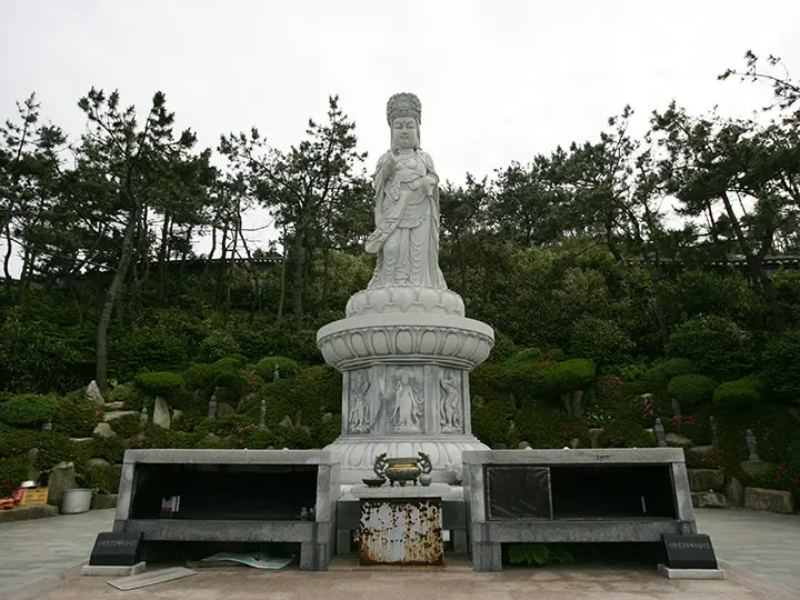 海水觀音大佛｜韓國最大單一石材觀音像