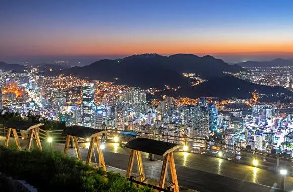 2026最新釜山荒嶺山夜景攻略｜百萬夜景怎麼上、交通與最佳時段
