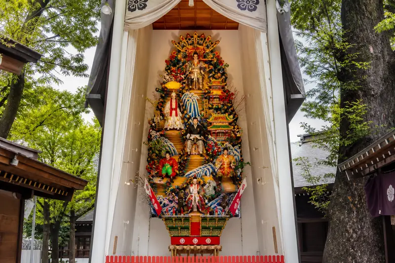博多櫛田神社境內常設展示的博多祇園山笠飾山，色彩華麗