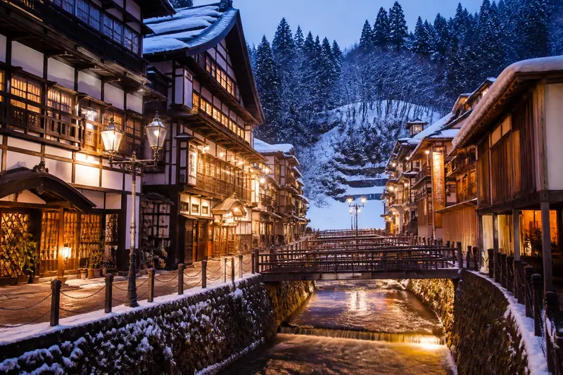 山形雪國雙重關卡｜2026銀山溫泉入場規制、藏王纜車不先預約可能排隊3小時