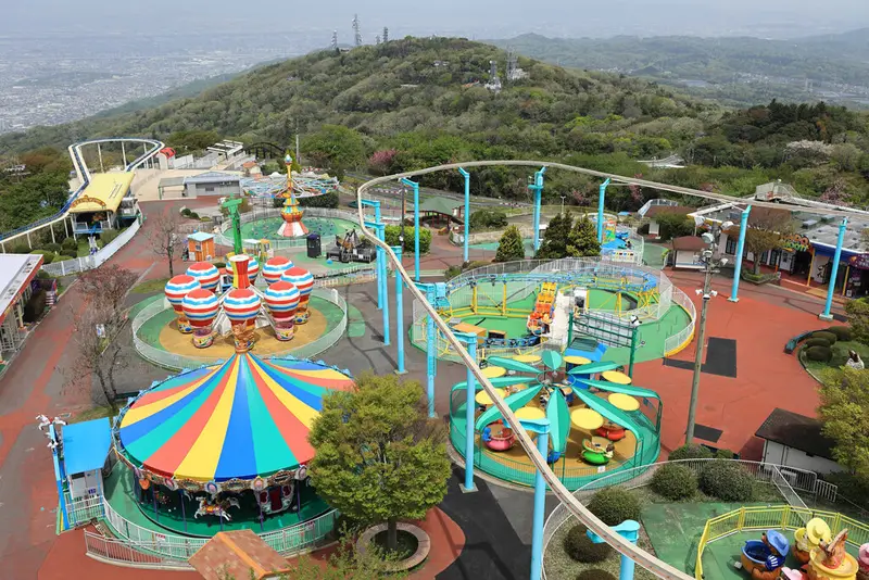 生駒山上遊園地設施