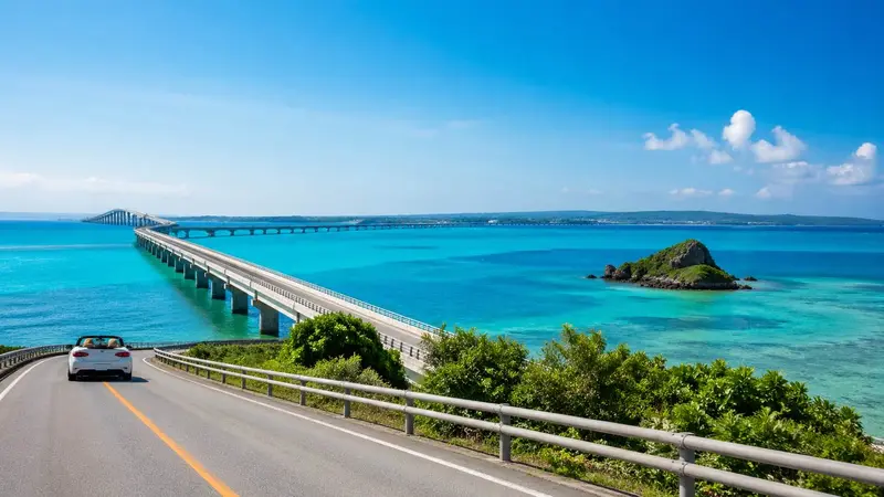 宮古島海景公路與跨海大橋旅行氛圍圖