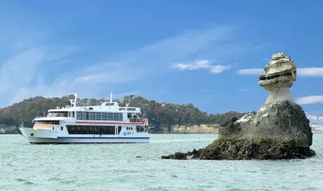 松島島巡遊覽船仁王丸繞行松島灣的島嶼