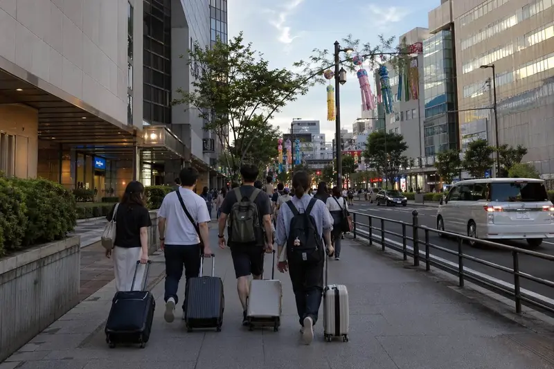 仙台七夕祭車站附近