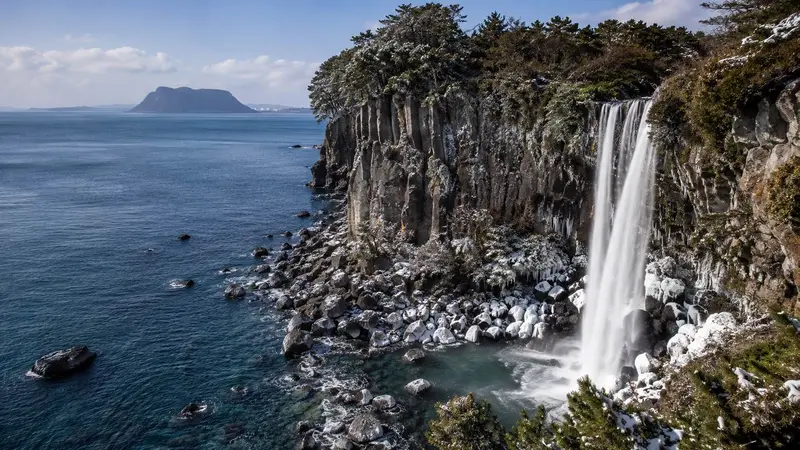 濟州正房瀑布冬季海岸
