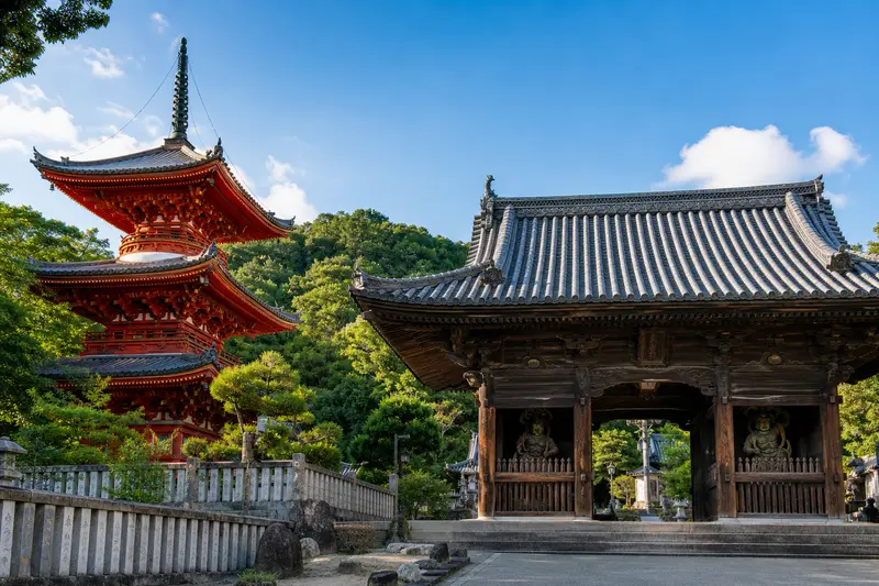 石手寺三重塔